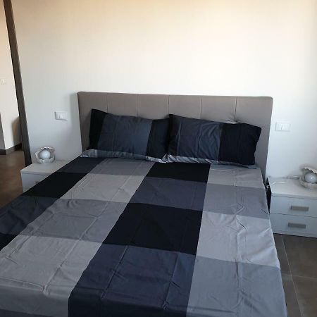 Sun Lake Apartments Дезенцано-дель-Гарда Экстерьер фото