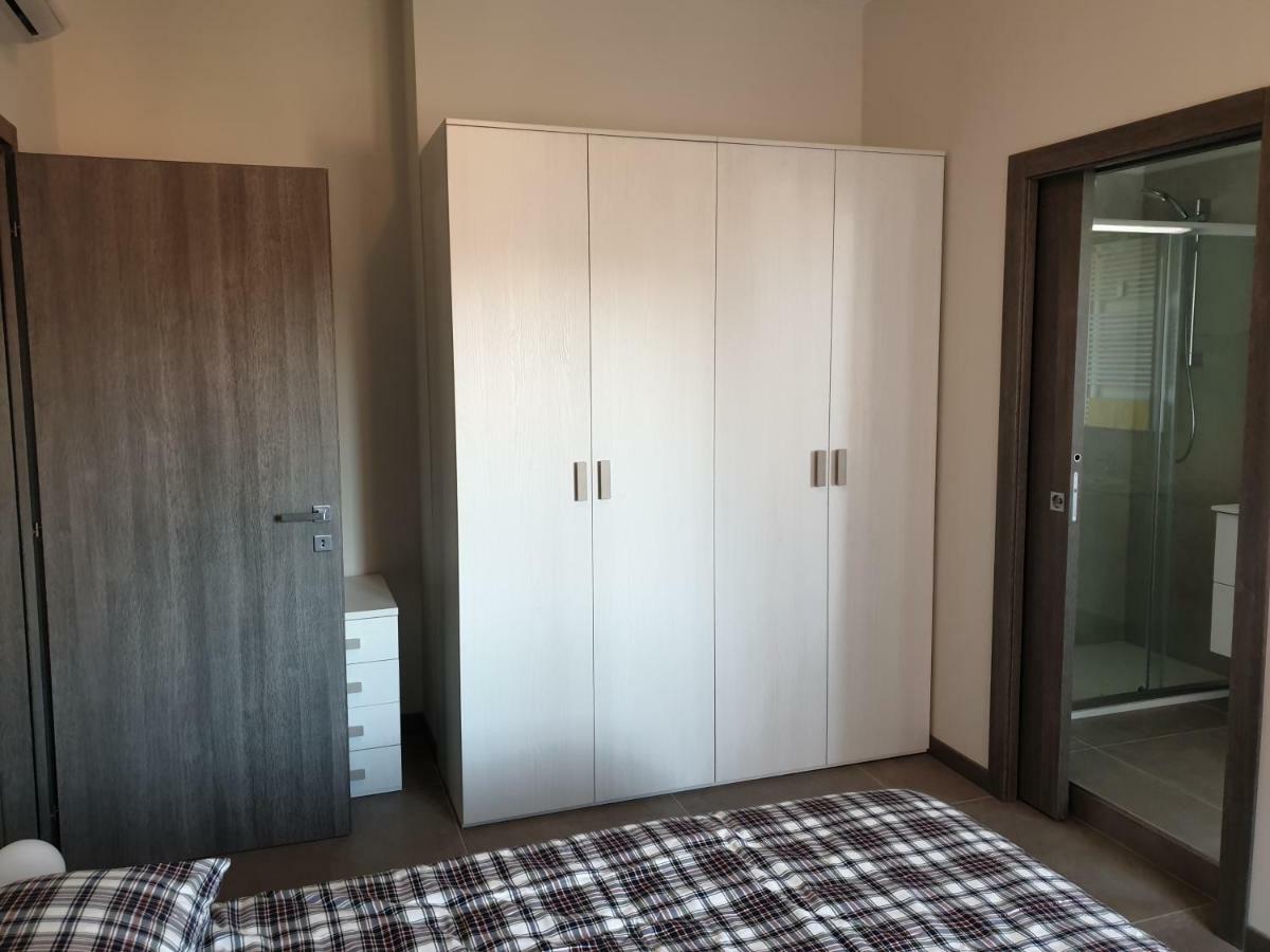 Sun Lake Apartments Дезенцано-дель-Гарда Экстерьер фото