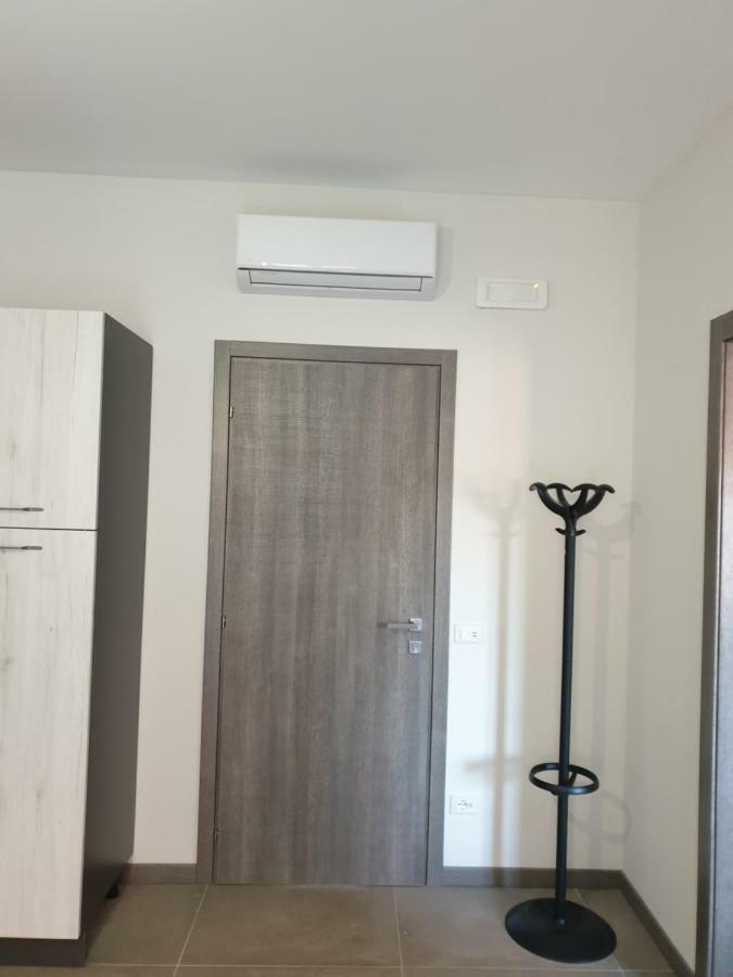 Sun Lake Apartments Дезенцано-дель-Гарда Экстерьер фото